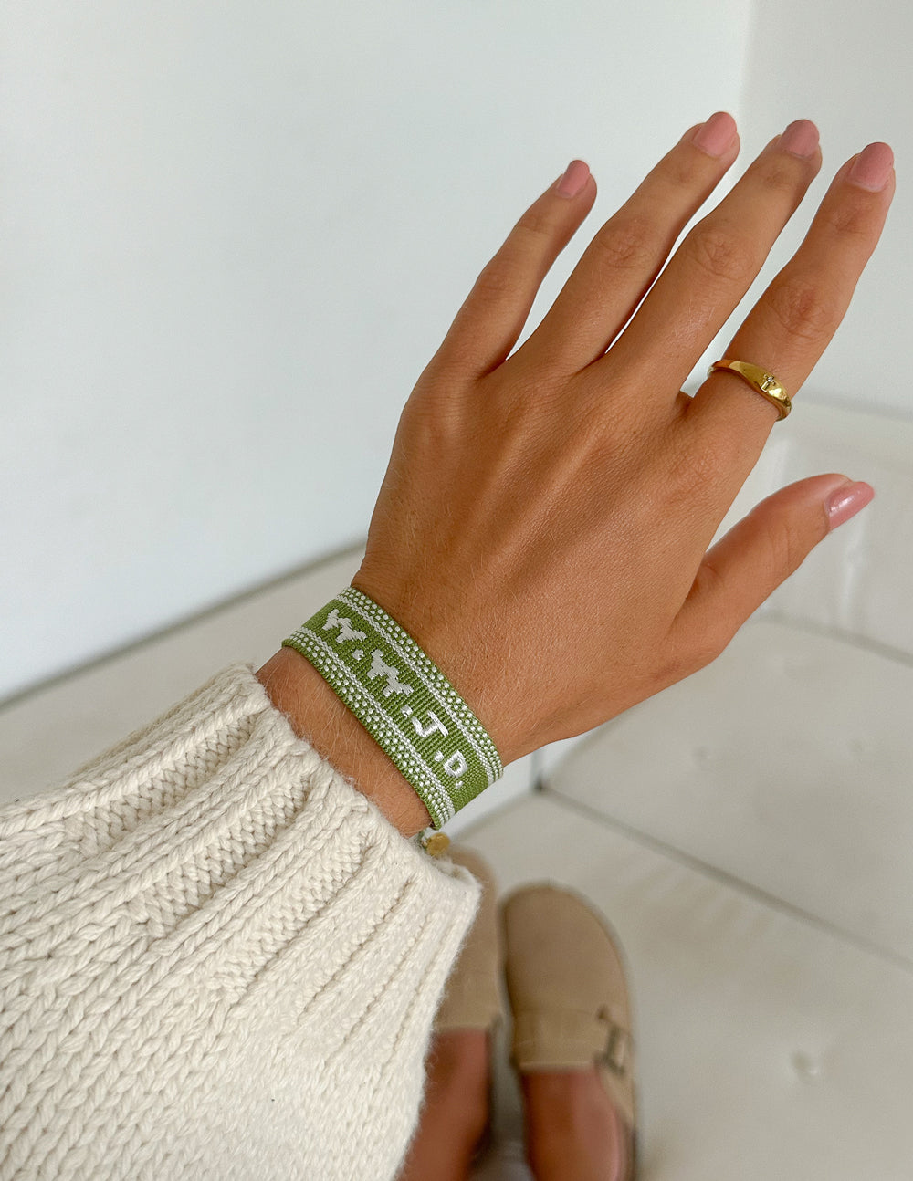 Green WWJD Embroidered Bracelet
